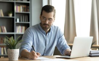 Statut auto-entrepreneur : avantages, limites et alternatives à connaître
