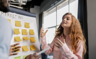 10 idées de business B2B à lancer avec peu de budget